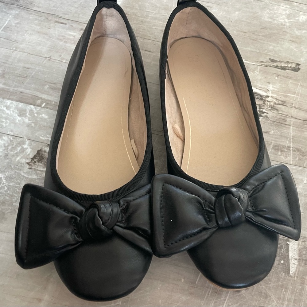 Zara Girls Ballet Flats. Black. Sz. 35